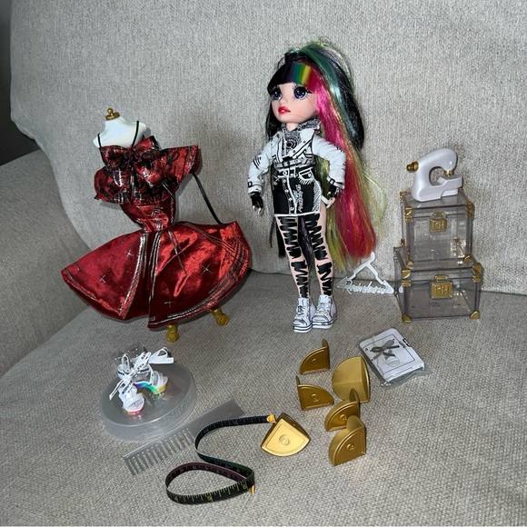 Rainbow High Jett Dawson Collector Fashion Doll Complete 🌈 - Picture 5 of 10